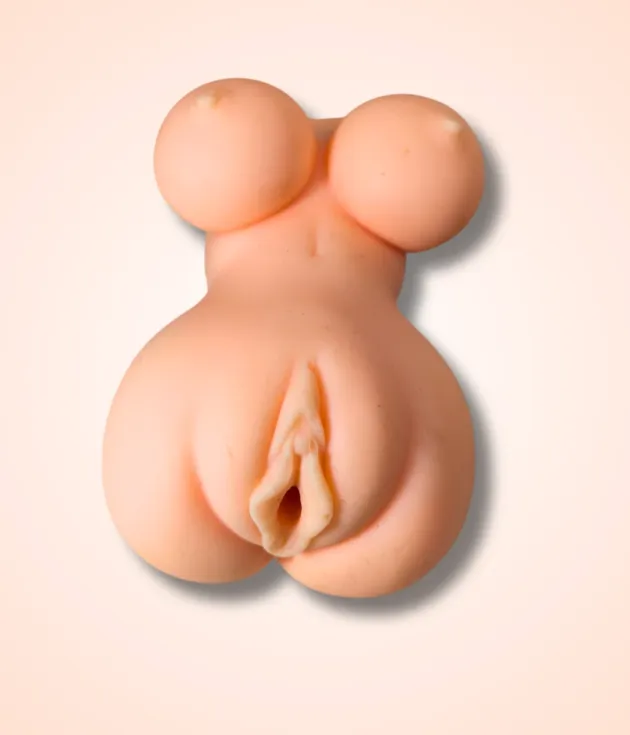 Masturbating Pussy with Breasts
